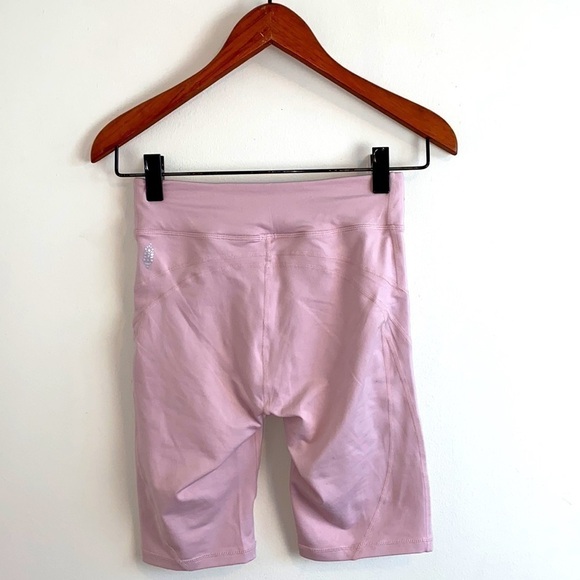 𝅺free PEOPLE MOVEMENT Hi Rise Biker Baby Short Raspberry - Picture 5 of 11